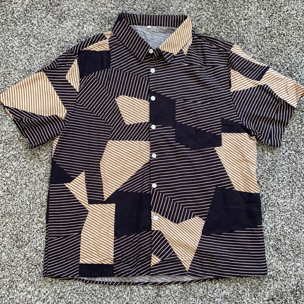Men’s Button Down Tee - Size M